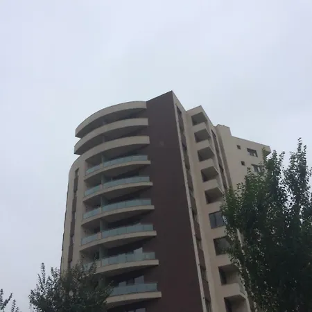Studio Giorgia -plaza Romania Апартаменти